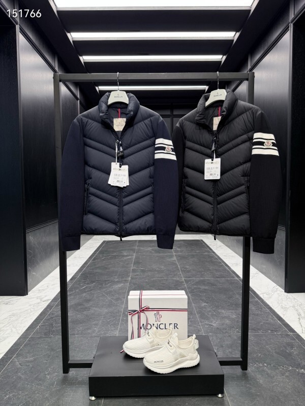 Moncler sz1-5 26yr368